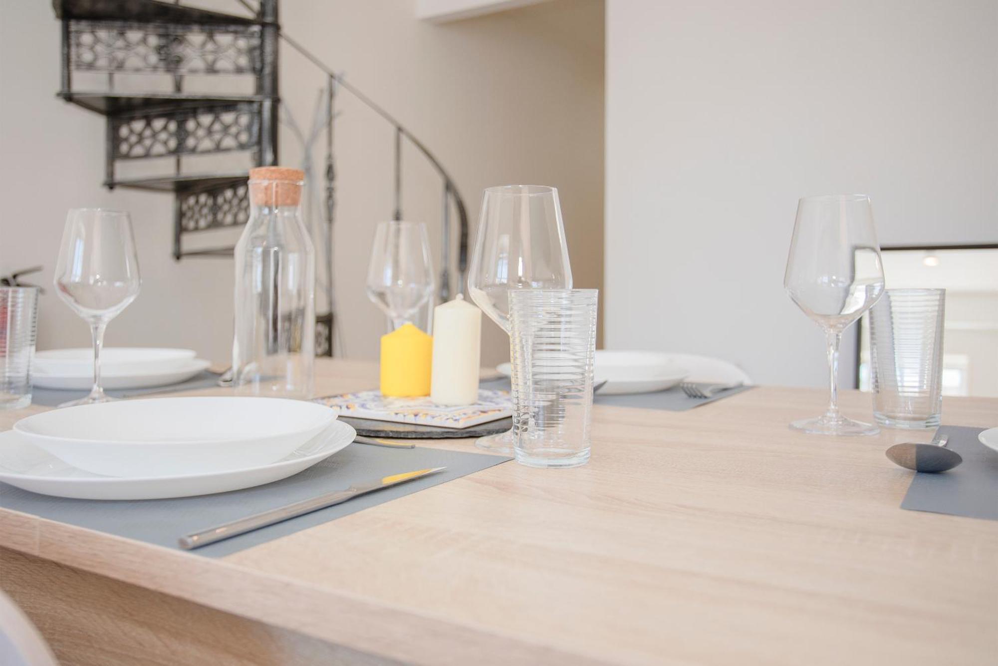 Liiiving In - Downtown Balcony Apartment Porto
